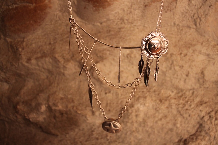 Coillier argenté, bijoux fait main