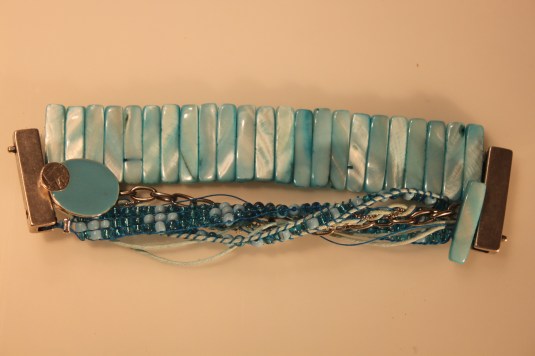 Manchette turquoise pièce unique fait main upcycling